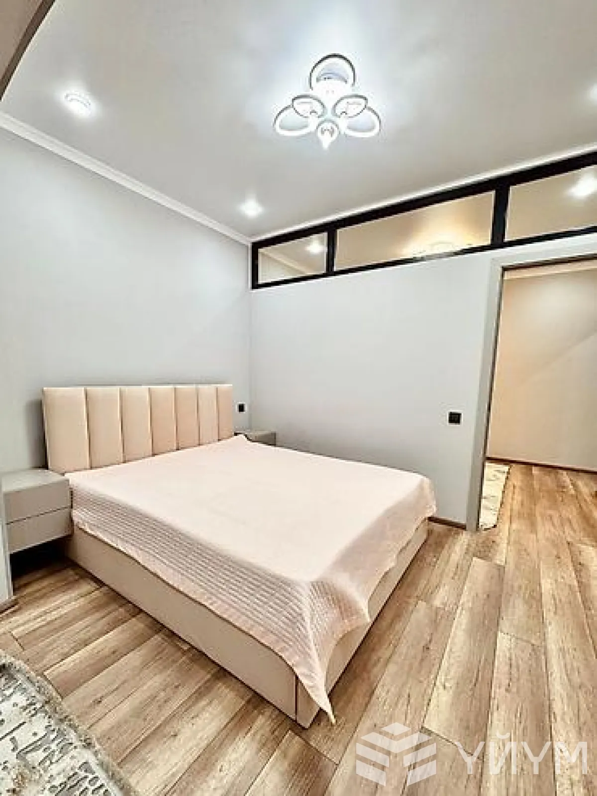 1-к. квартира, 70 м² — фото 1